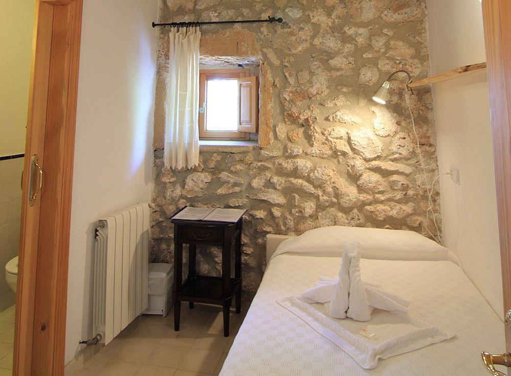 אלקודיה Petit Hotel Hostatgeria La Victoria מראה חיצוני תמונה