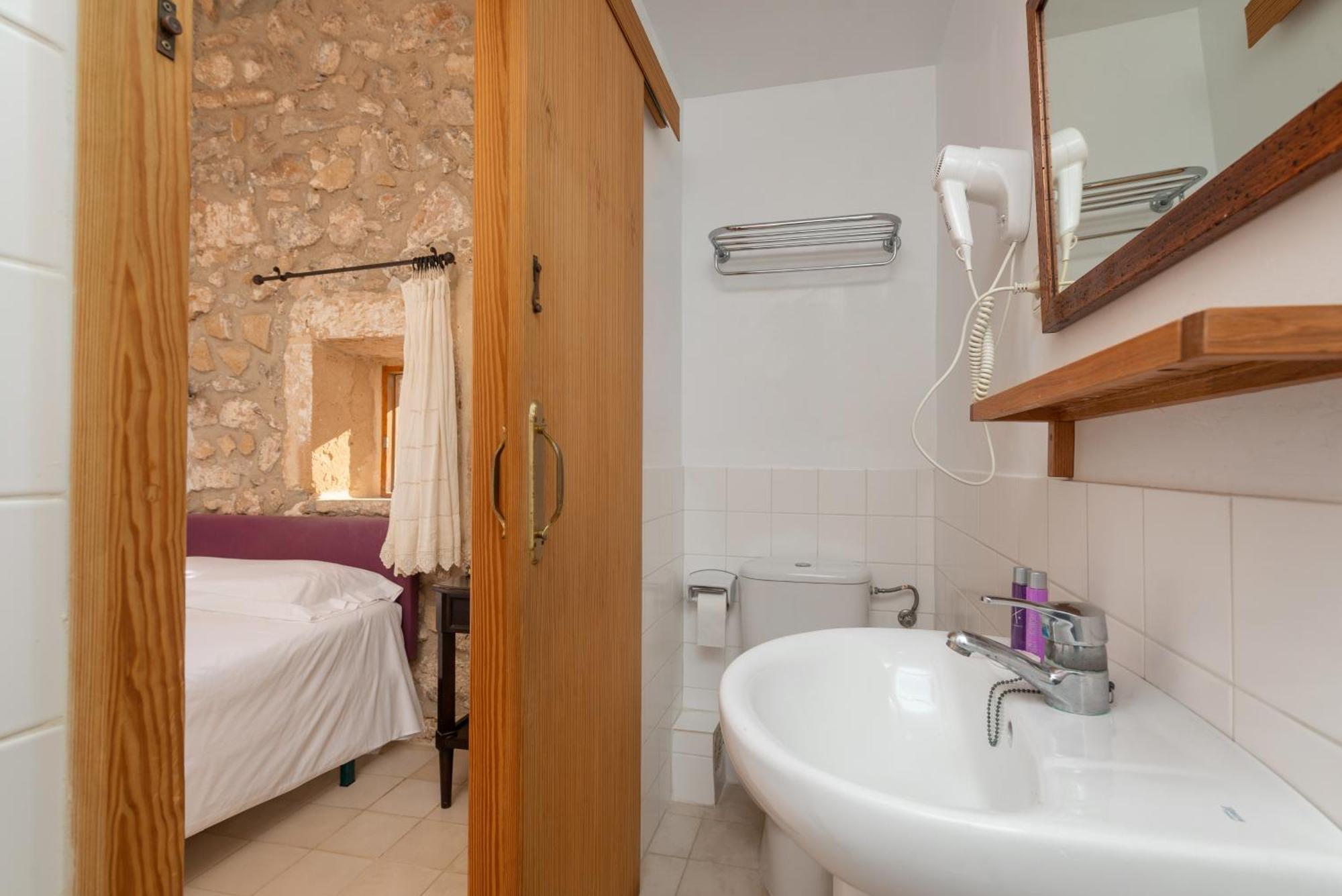 אלקודיה Petit Hotel Hostatgeria La Victoria חדר תמונה
