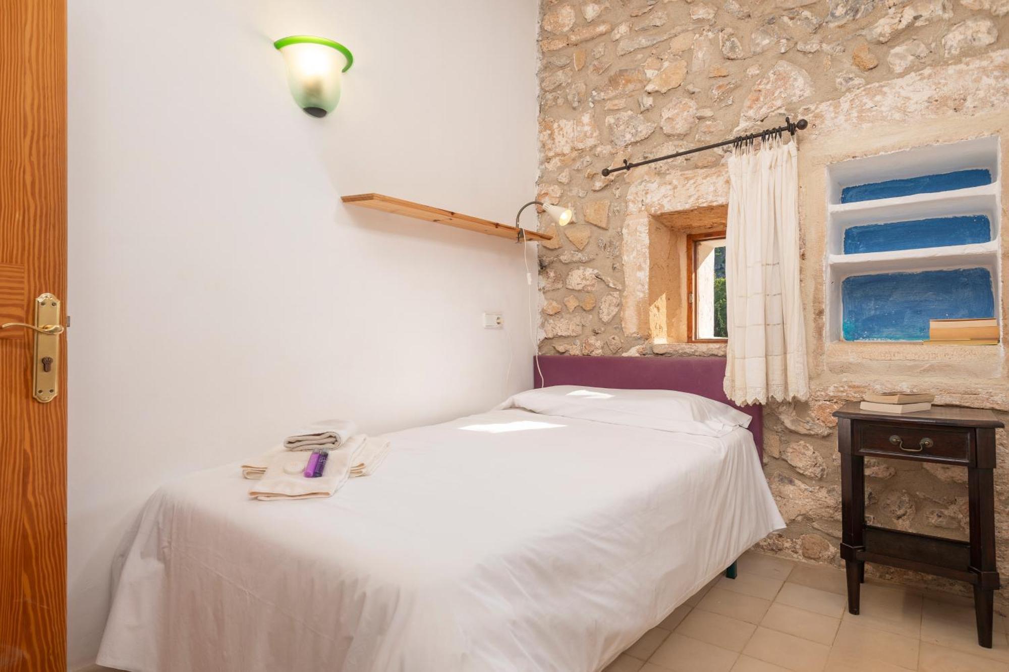 אלקודיה Petit Hotel Hostatgeria La Victoria חדר תמונה