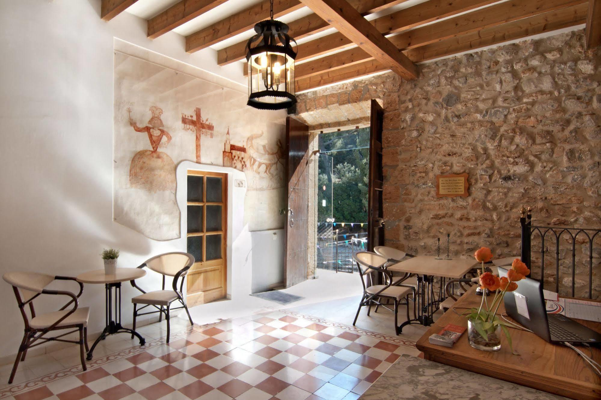 אלקודיה Petit Hotel Hostatgeria La Victoria מראה חיצוני תמונה