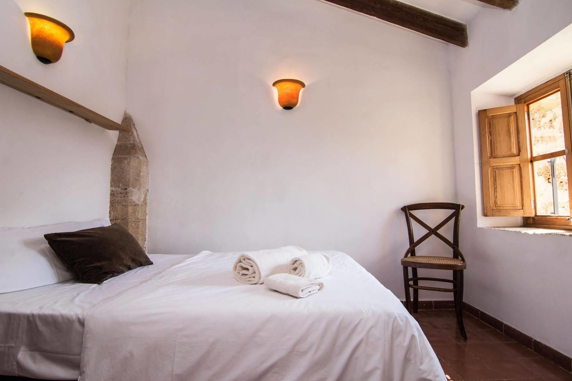 אלקודיה Petit Hotel Hostatgeria La Victoria מראה חיצוני תמונה